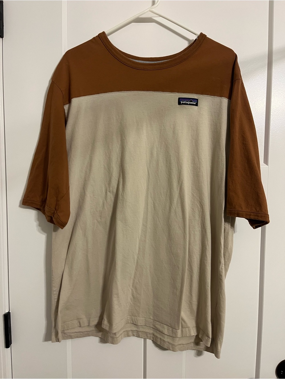 Patagonia Men’s Cotton in Conversion Colorblock Tee Earthy Brown Cream XL